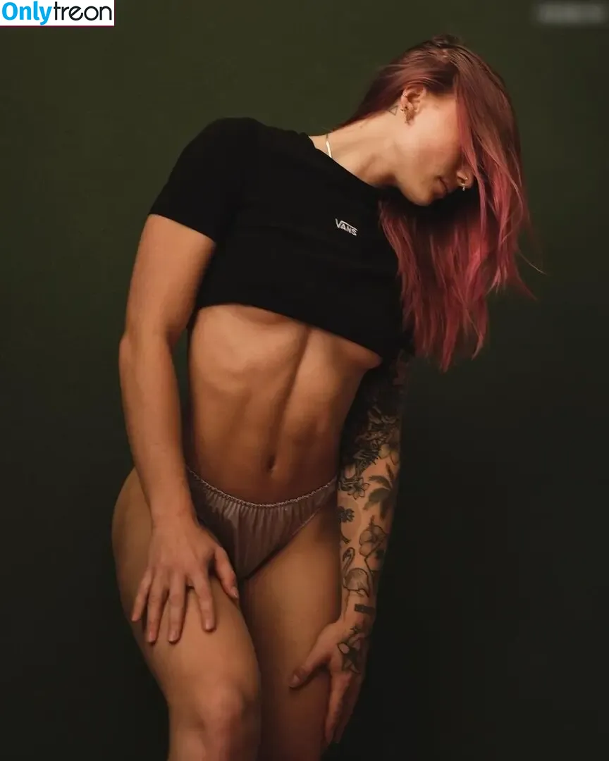 Leawolff nude photo #0093 (dreamsofleana / leawolff__)