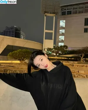 Lee Yeonwoo / yeonwooahh / 이연우 фото голая #0241