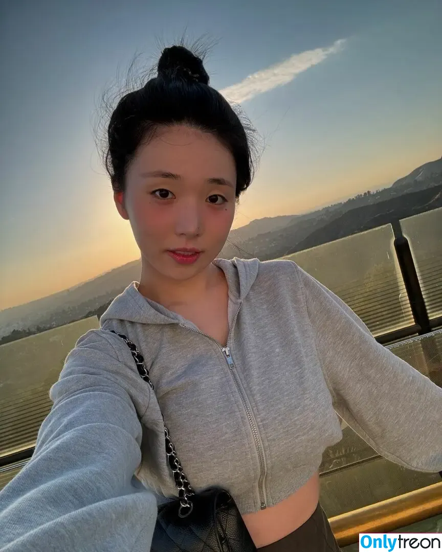 Lee Yeonwoo голая photo #0022 (yeonwooahh / 이연우)