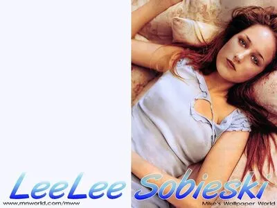 Leelee Sobieski / leeleesobieskii nude photo #0123