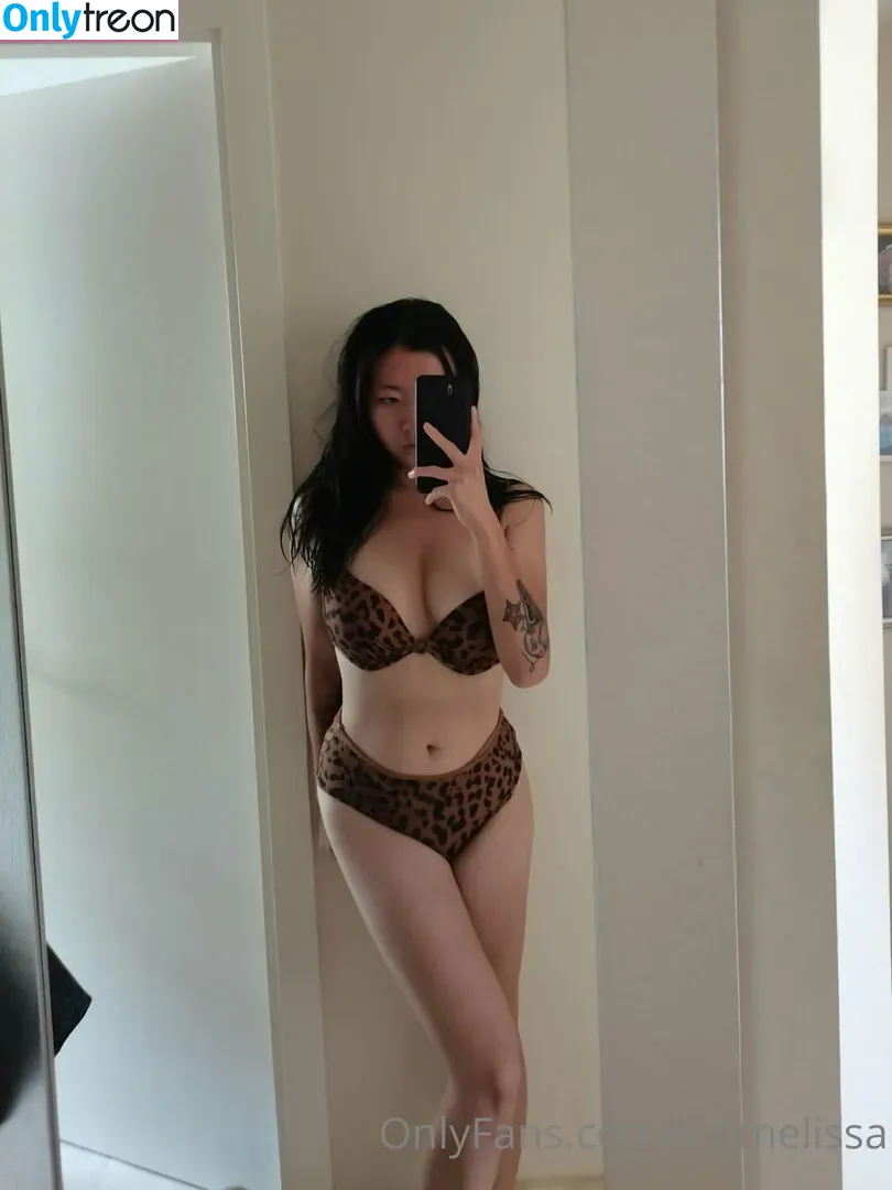 Leemelissa nude photo #0011 (Meliii / leemelisa / stewardessmeliii)