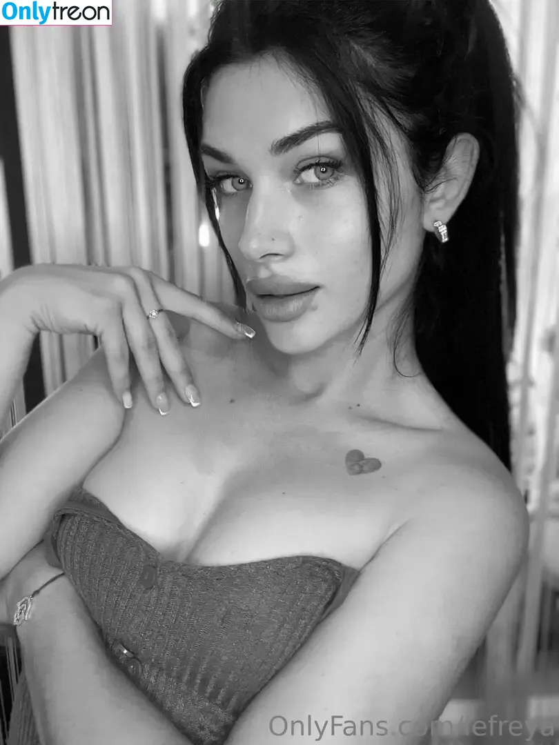 lefreya nude photo #0011 (lefreya.juno)