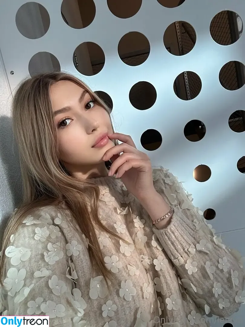 leiavo голая photo #0047 (leila.vo)