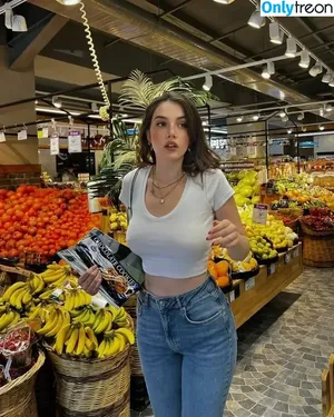 Leila Faler / Leilaluuu / Luscomical nude photo #0010