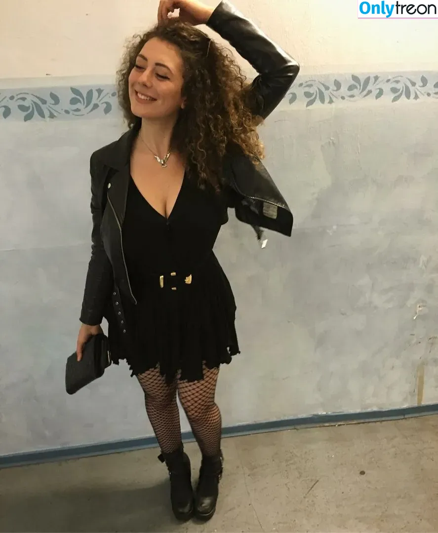 Leila Lowfire голая photo #0024 (Leilalowfire1 / leilalowfire)