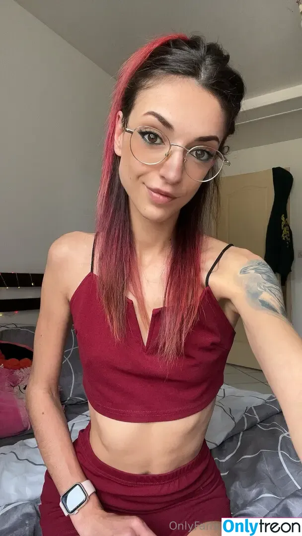 leilabtwn nude photo #0017 (leilabtwn.off)