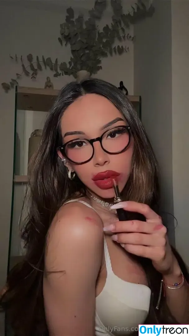 leilacannno голая photo #0082 (leilacannnno)