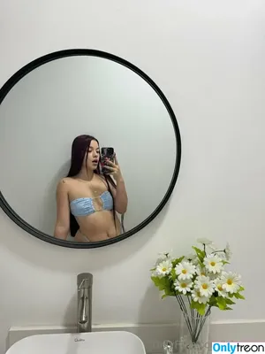 leissxxx / _.leissy nude photo #0005