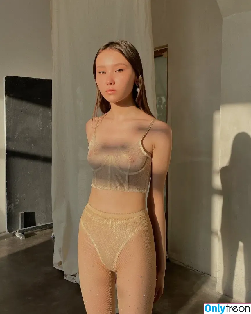 lek2cb nude photo #0011 (llsakhiya)