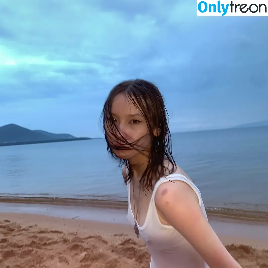 lek2cb nude photo #0024 (llsakhiya)