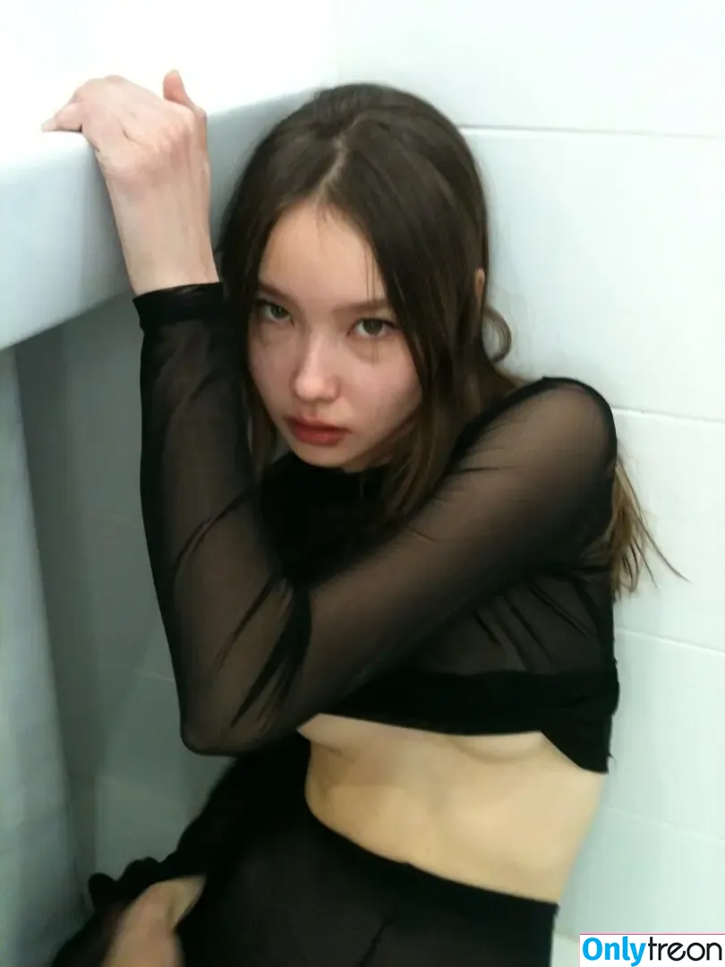 lek2cb nude photo #0031 (llsakhiya)