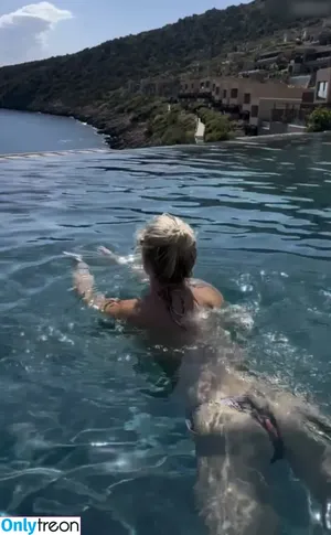 Lena Gercke / lenagercke nude photo #0857