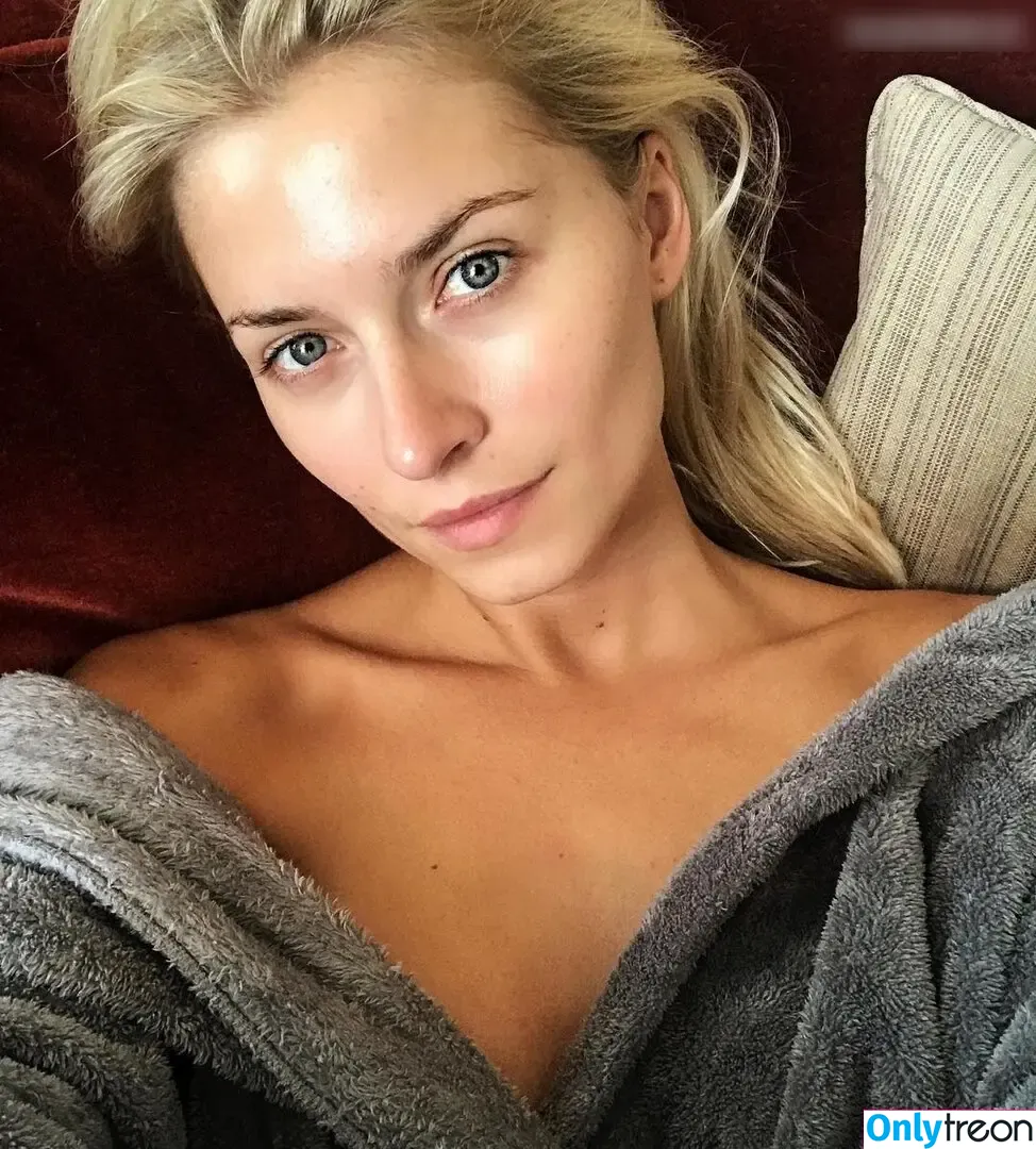 Lena Gercke голая photo #0156 (lenagercke)