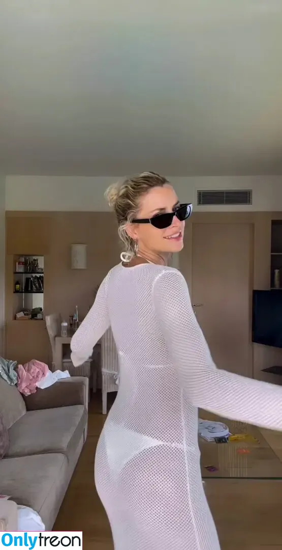 Lena Gercke nude photo #0867 (lenagercke)