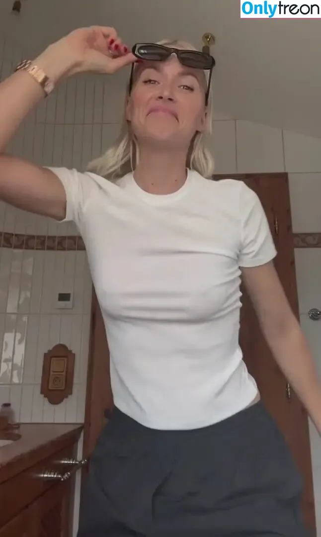 Lena Gercke nude photo #1089 (lenagercke)