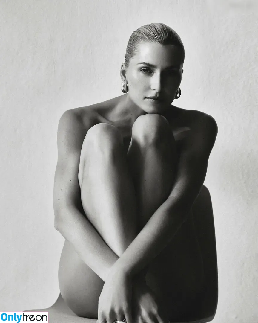 Lena Gercke nude photo #1386 (lenagercke)