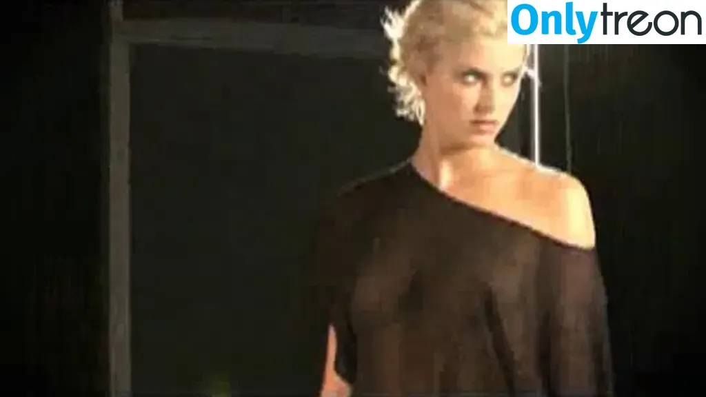 Lena Gercke nude photo #1420 (lenagercke)