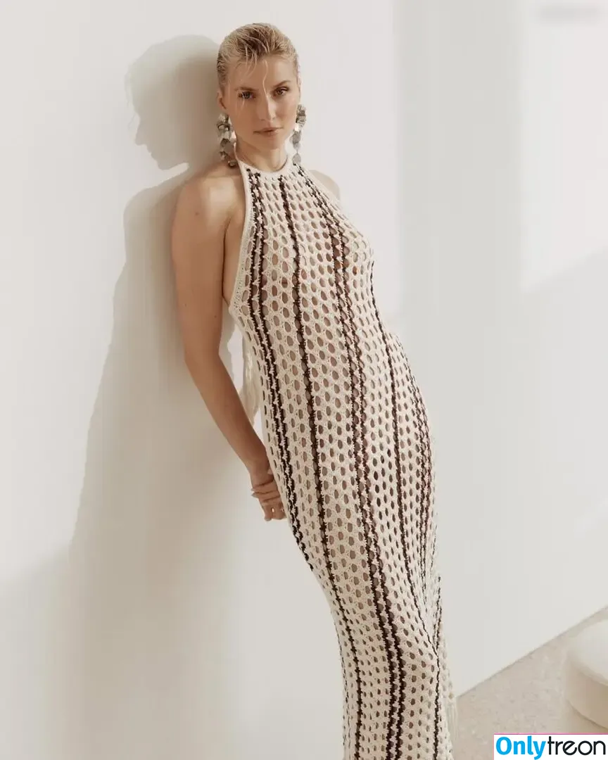 Lena Gercke nude photo #1438 (lenagercke)