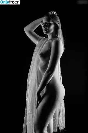 Lena Jaeger / lena.jaeger2905 nude photo #0005
