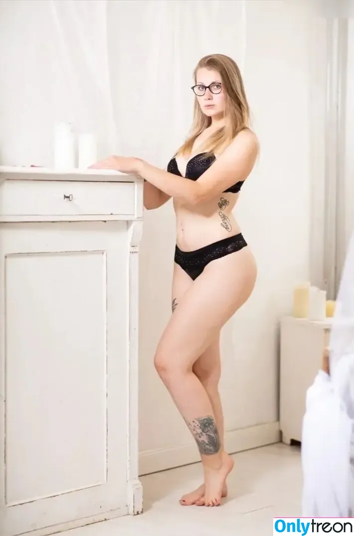 Lena.Jaeger295 nude photo #0003 (Lena.Jaeger295)