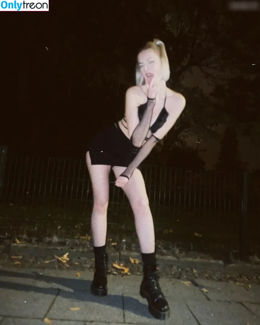 Lena Lischewski голая photo #0022 (lenalischewski)