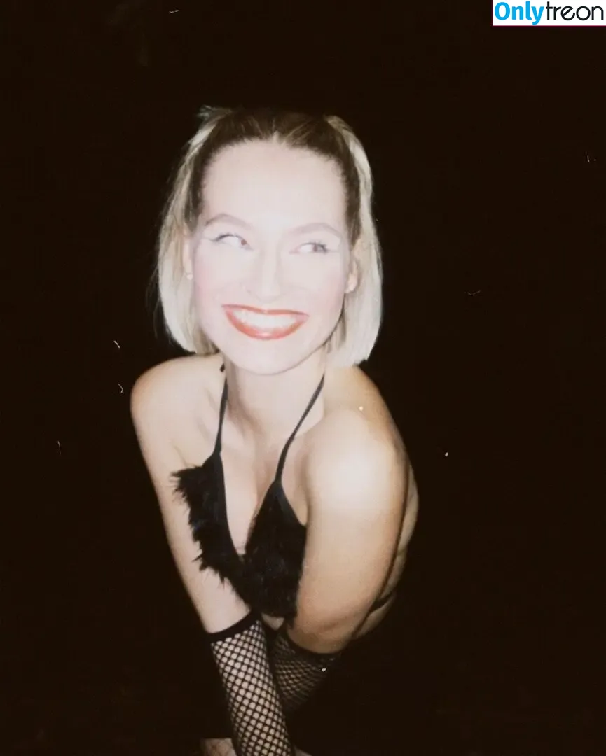Lena Lischewski голая photo #0023 (lenalischewski)