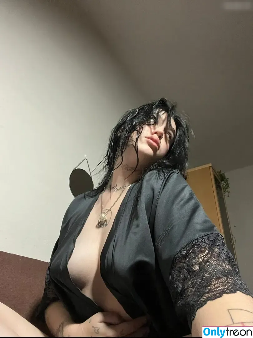 Lena Neubauerova nude photo #0007 (l3naxn)