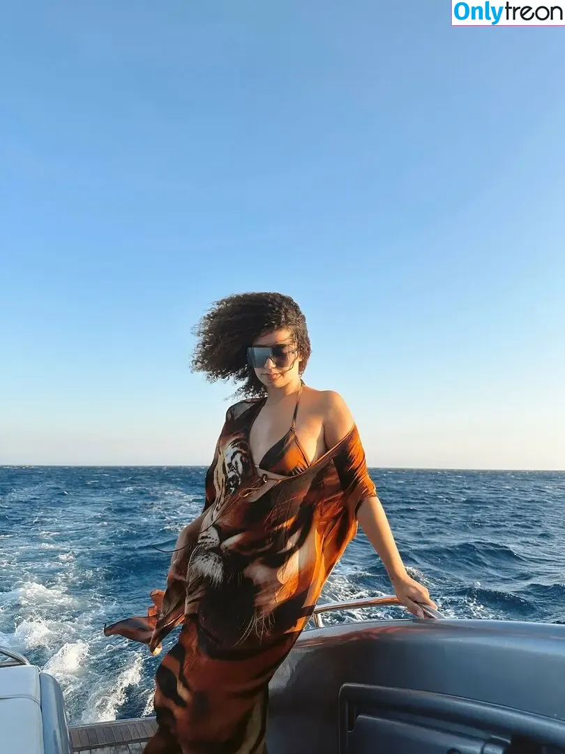 Lena Situations nude photo #0502 (Lena Mahfouf / lenaanderson / lenamahfouf / lenasituations)