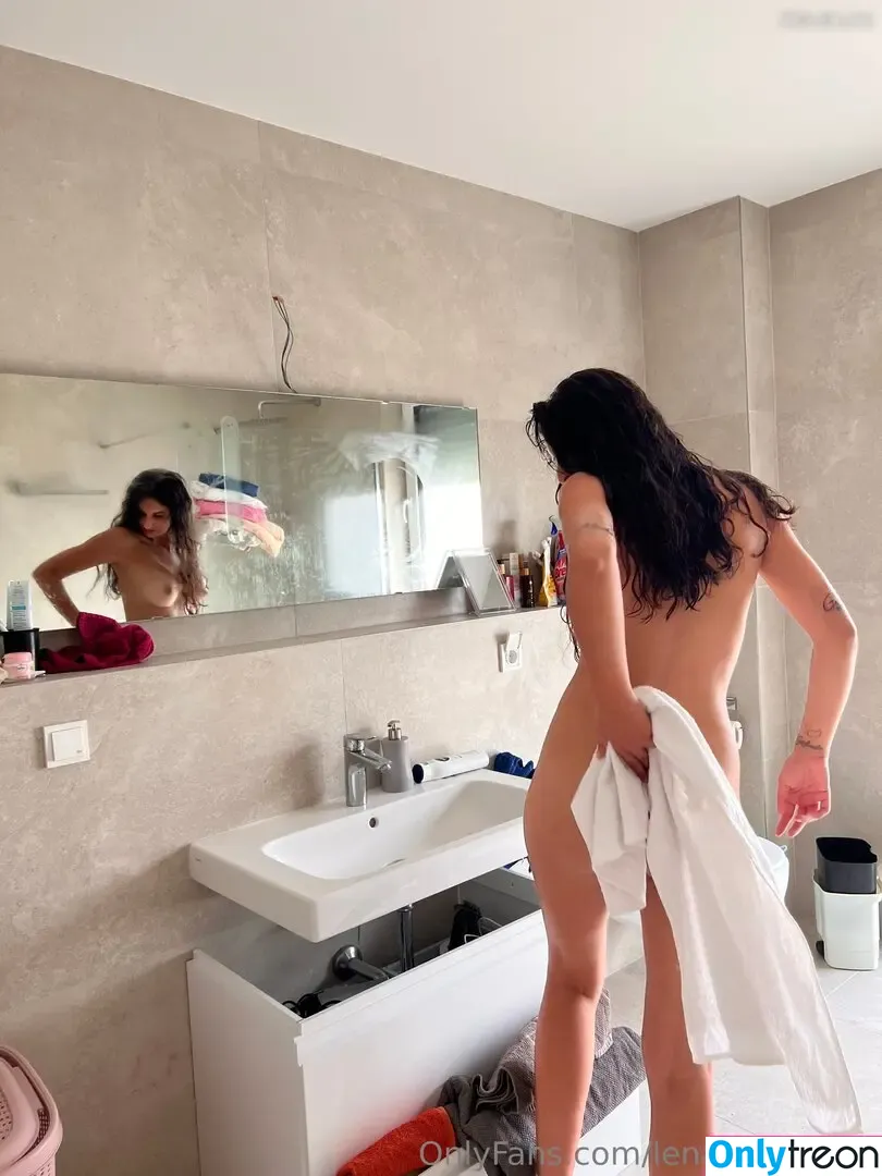 Lena.Valentina nude photo #0018 (Lena.Valentina)