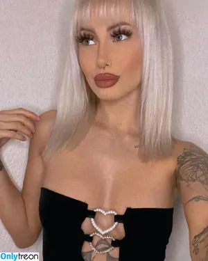  nude photo #0001