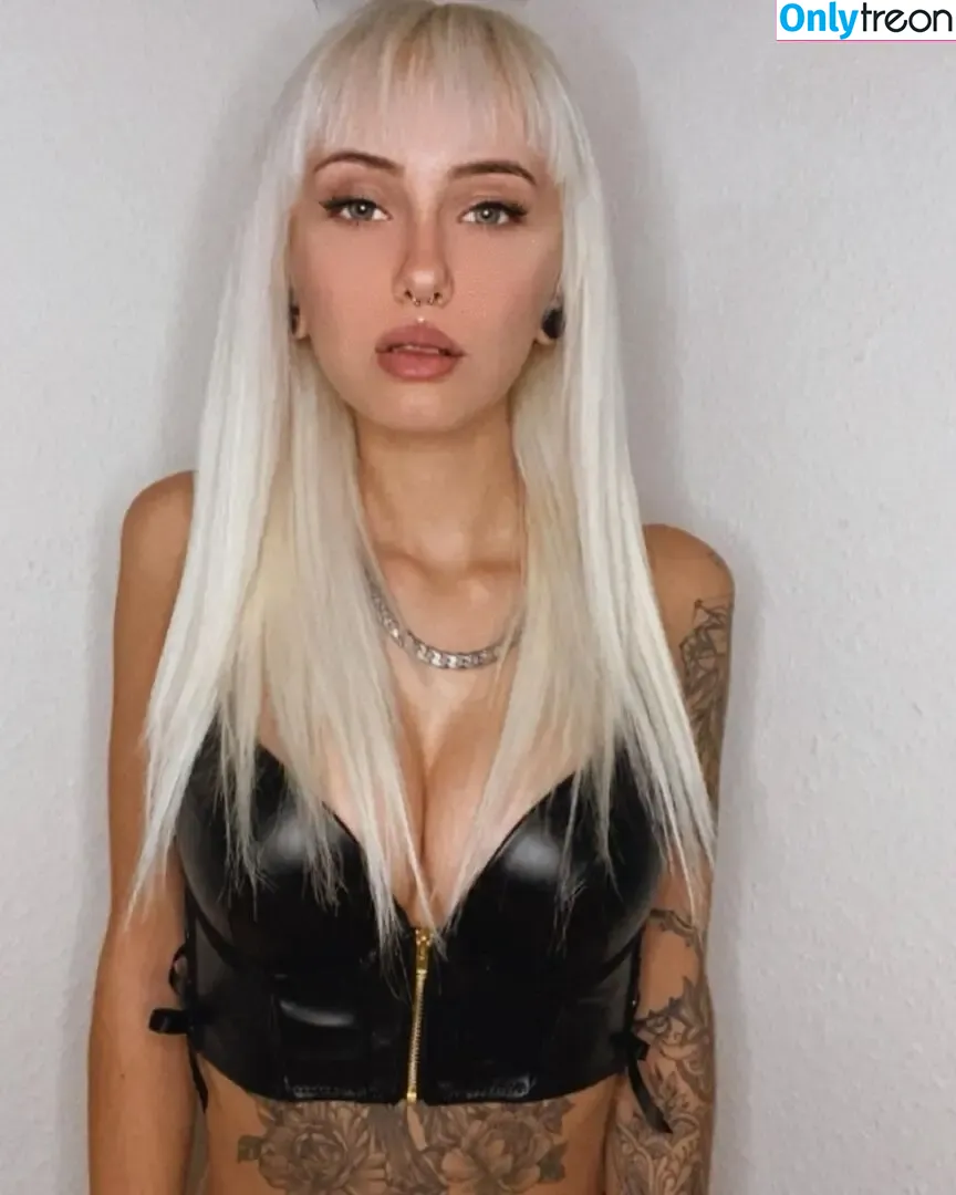 lenaxfz nude photo #0023 (lenaxfz)