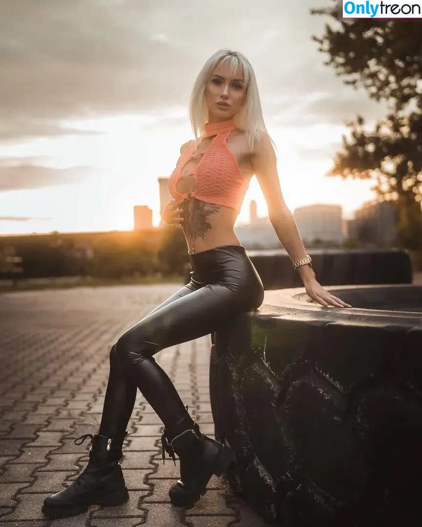 lenaxfz nude photo #0032 (lenaxfz)