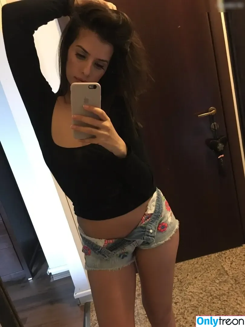 lenaxmalena nude photo #0032 (lenaxmalena)