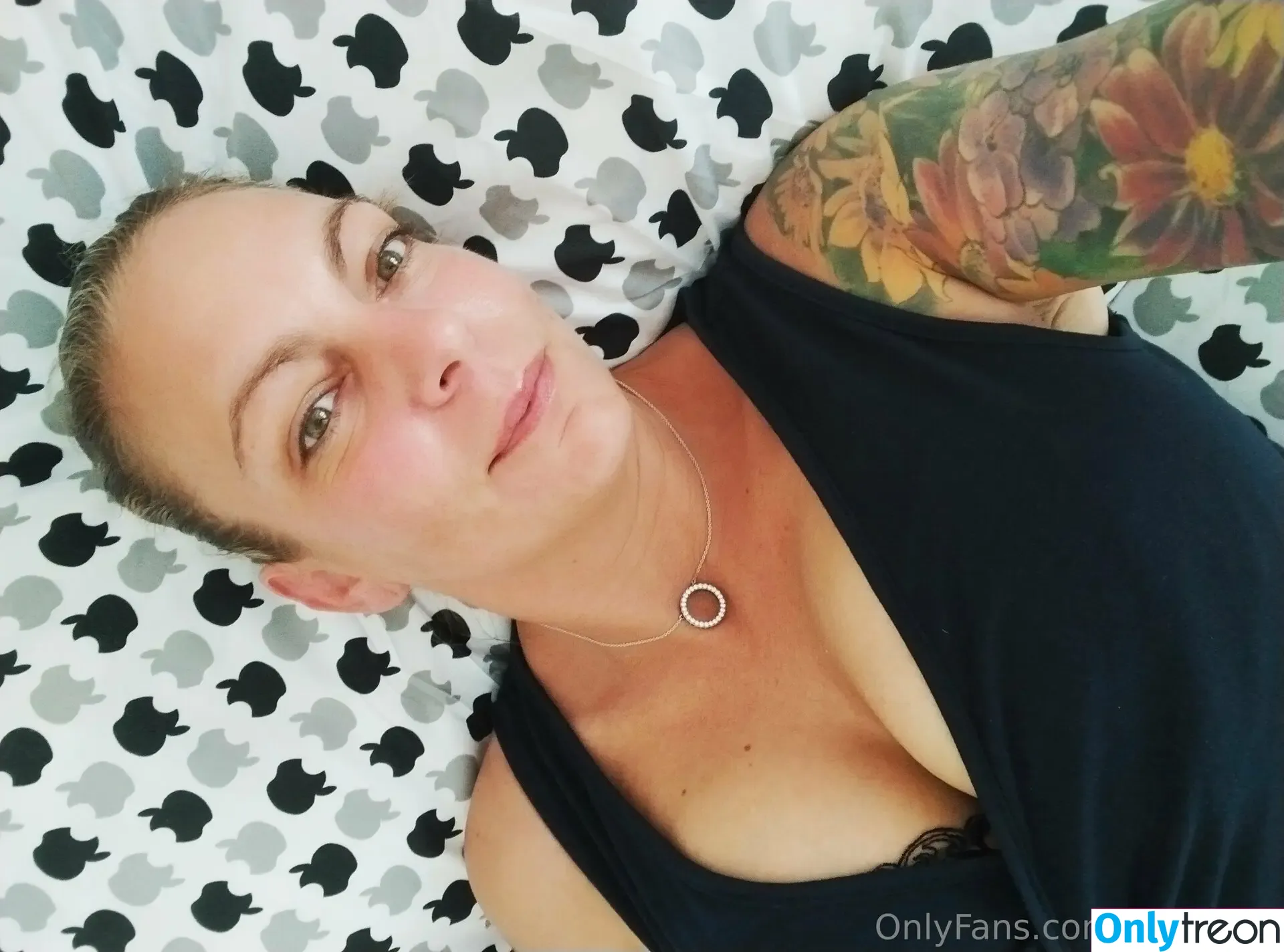 lenkacris nude photo #0016 (lenkacris)