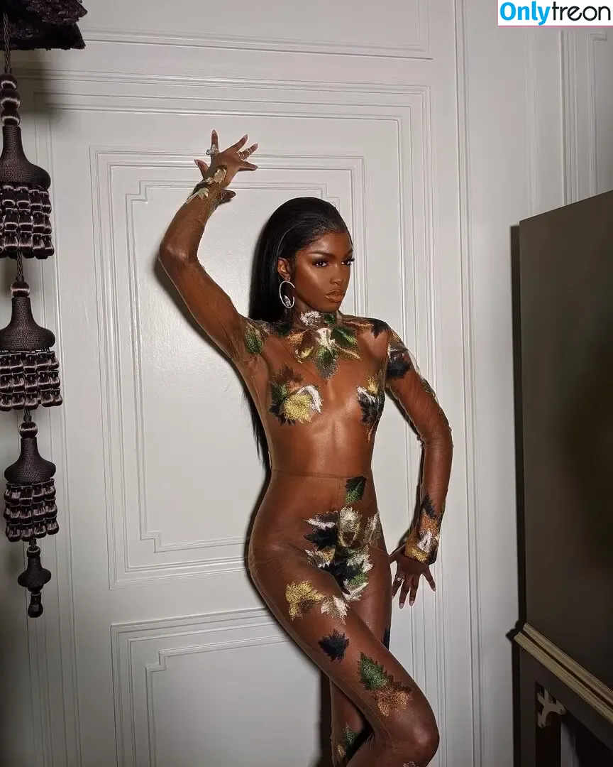 Leomie Anderson голая photo #0101 (leomieanderson)