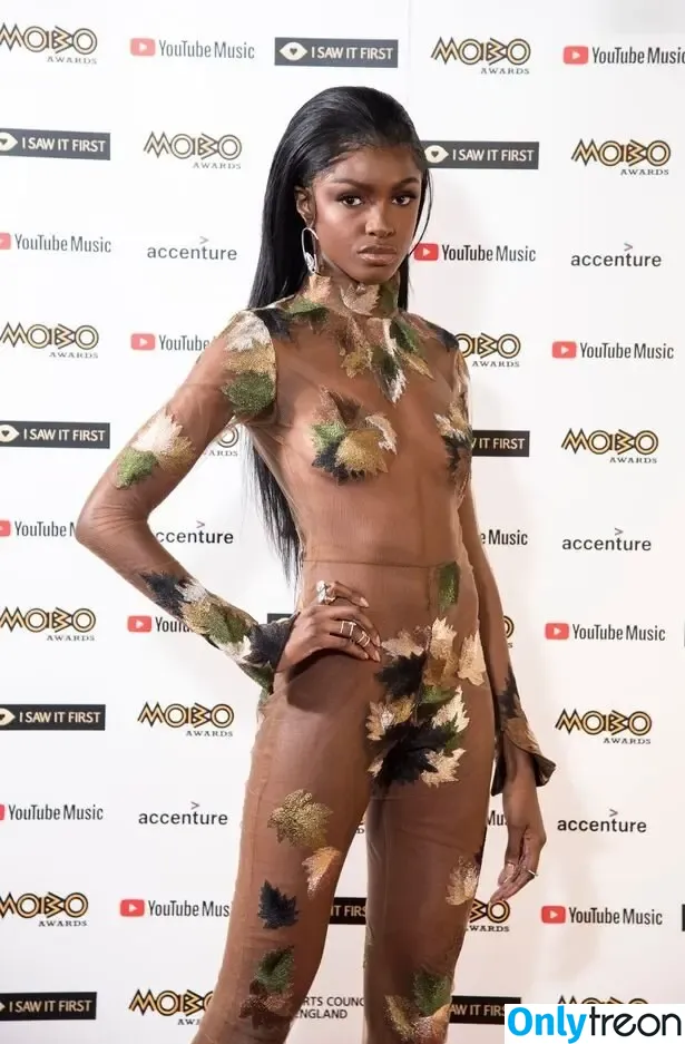 Leomie Anderson голая photo #0102 (leomieanderson)