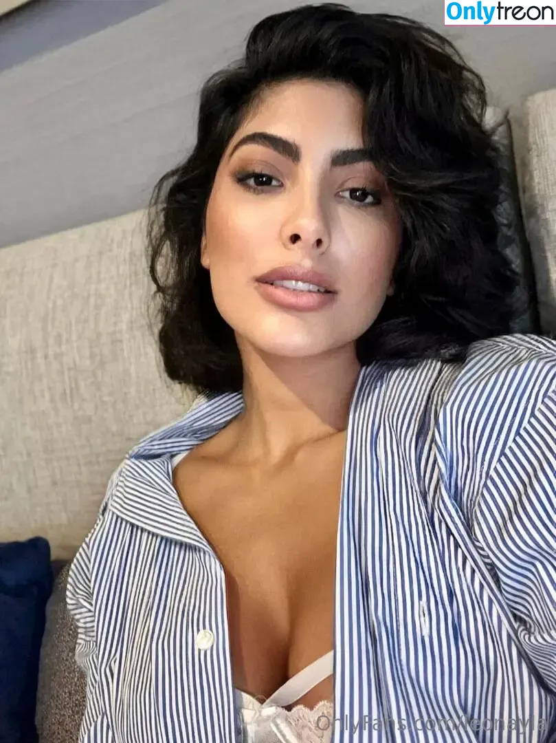 leonayla nude photo #0021 (leonaylamessy)