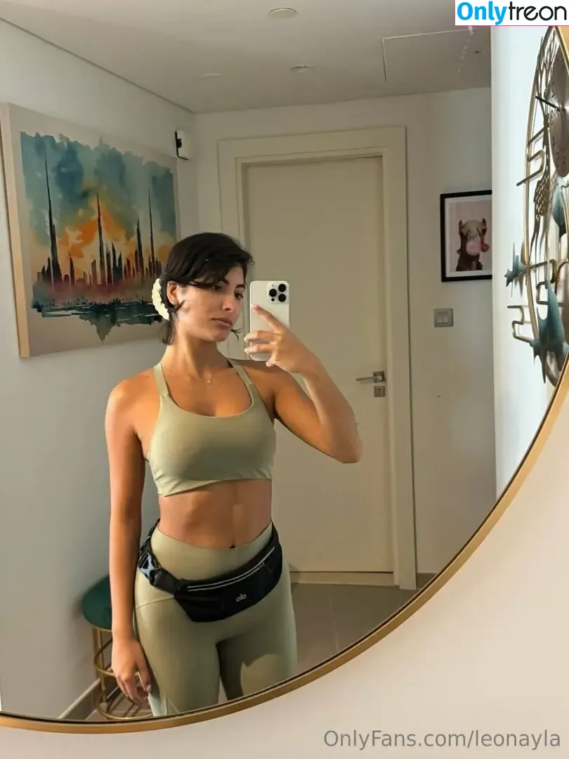 leonayla nude photo #0032 (leonaylamessy)