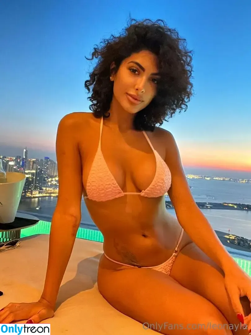 leonayla nude photo #0036 (leonaylamessy)