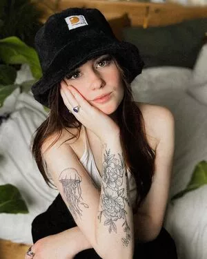 Leonie Busse / leonie__busse фото голая #0133