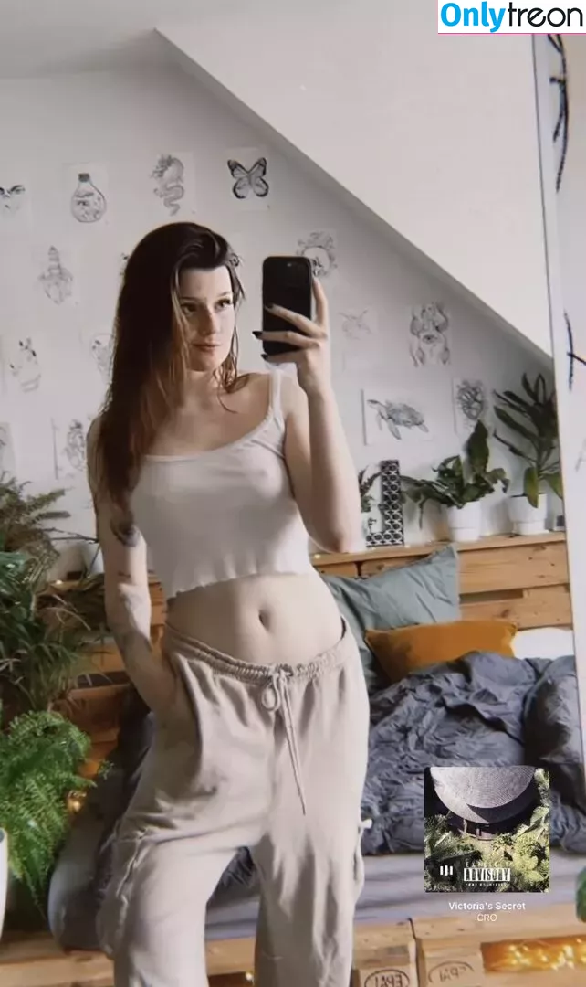 Leonie Busse голая photo #0079 (leonie__busse)
