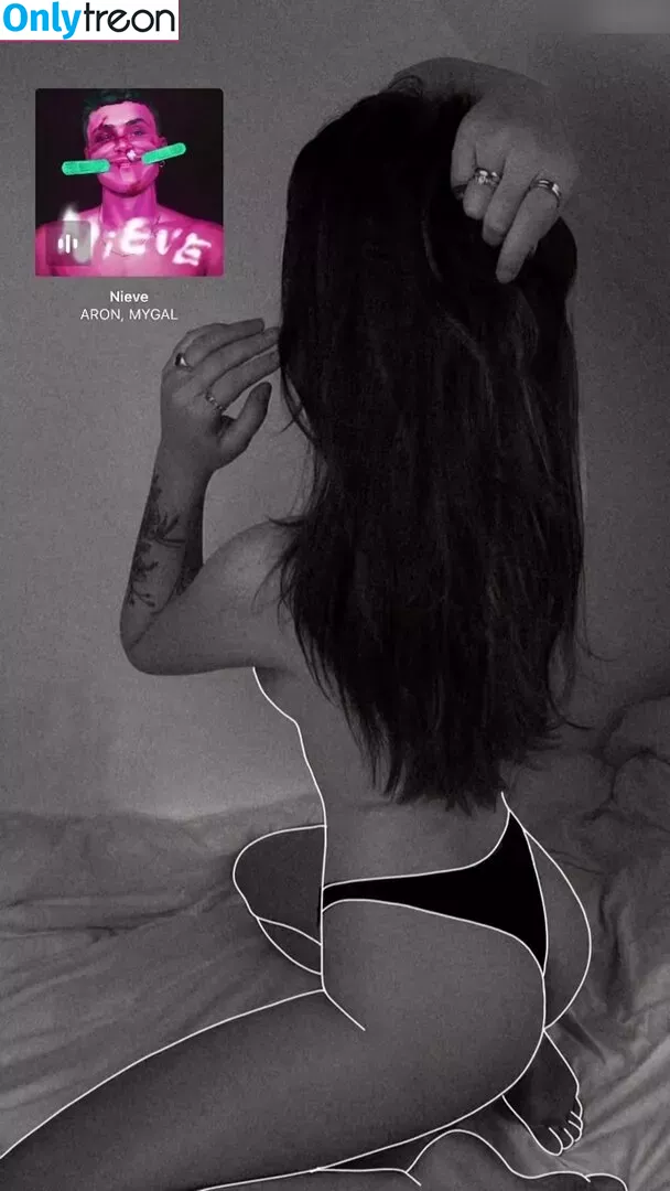 Leonie Busse голая photo #0109 (leonie__busse)