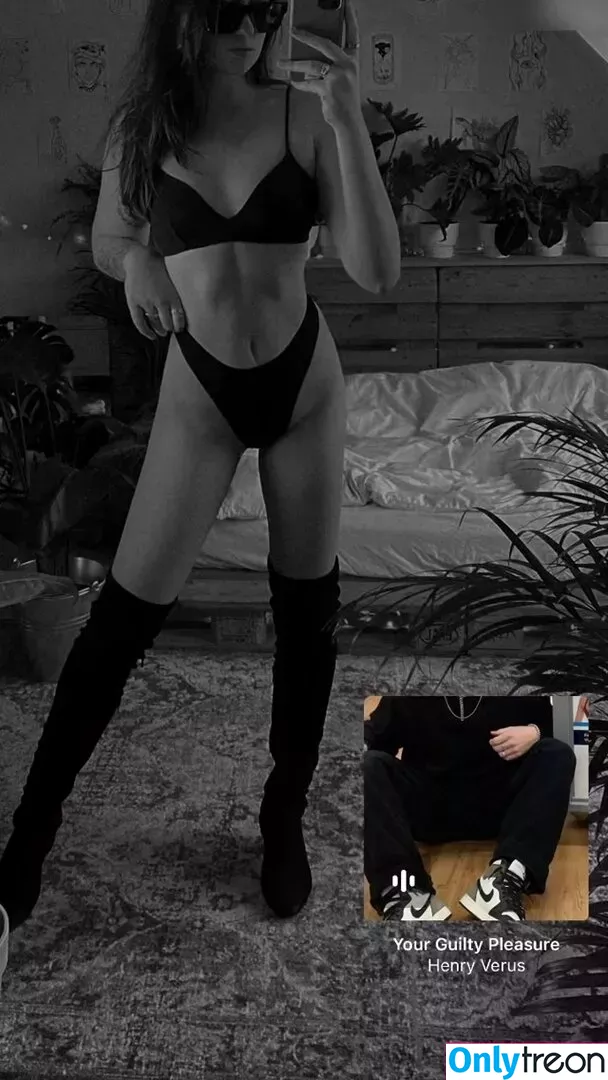 Leonie Busse голая photo #0112 (leonie__busse)