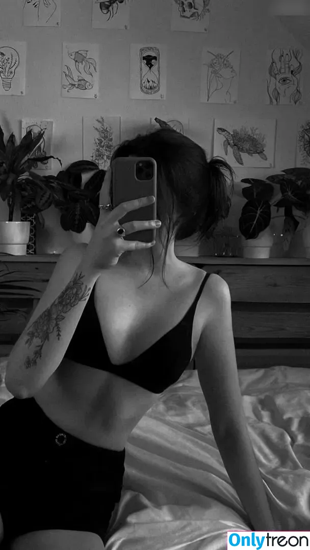 Leonie Busse голая photo #0118 (leonie__busse)