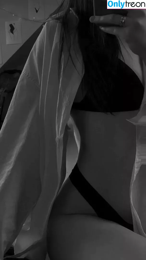 Leonie Busse голая photo #0121 (leonie__busse)
