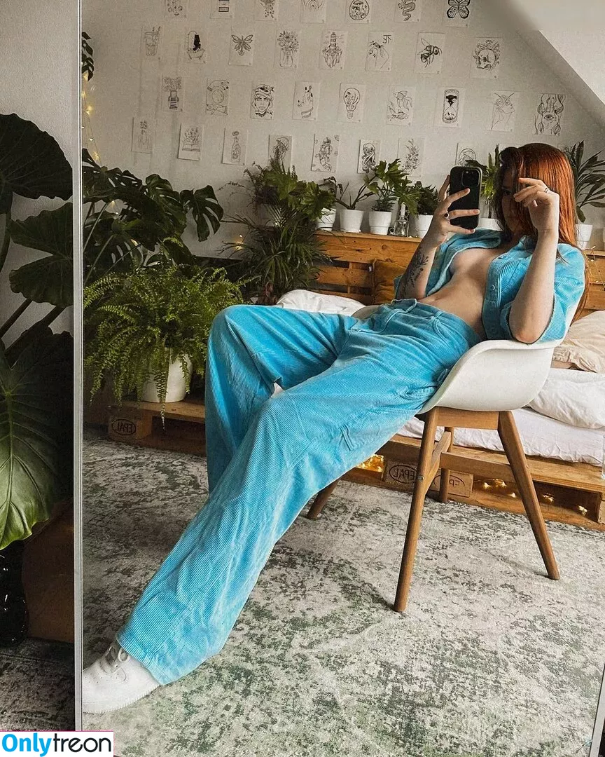 Leonie Busse голая photo #0125 (leonie__busse)