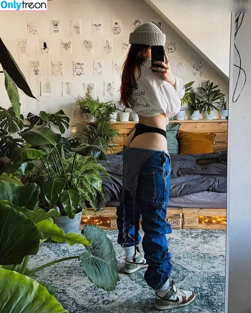 Leonie Busse голая photo #0132 (leonie__busse)