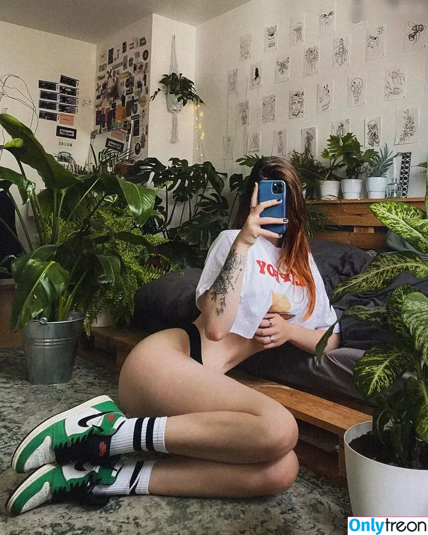 Leonie Busse голая photo #0134 (leonie__busse)