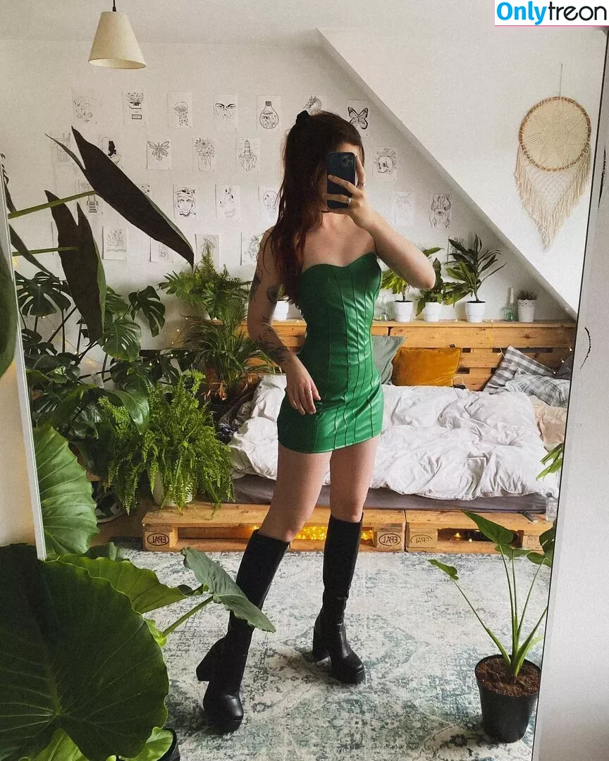 Leonie Busse голая photo #0139 (leonie__busse)