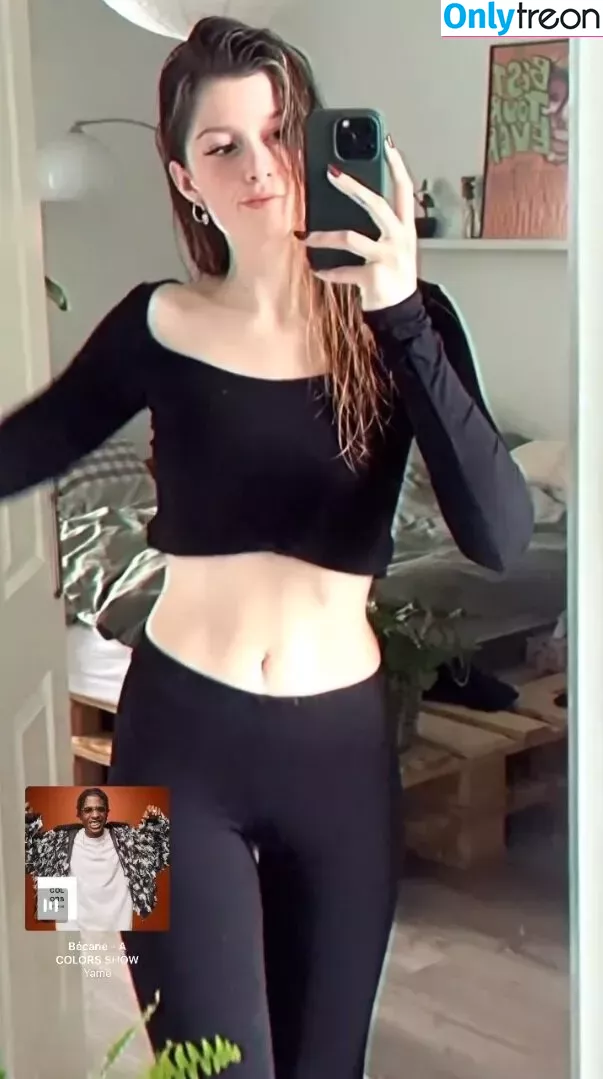 Leonie Busse голая photo #0203 (leonie__busse)